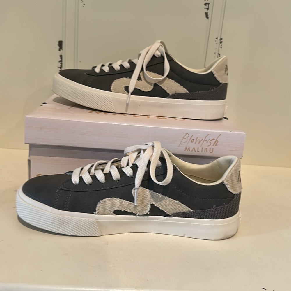 Blowfish Malibu Vice Women’s Lace Up Sneakers Black Canvas Size 8